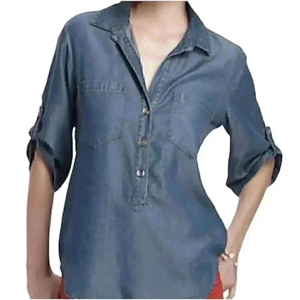 Aqua Women's Blue Med. Wash Tencil Chambray 1/2 Button Front Shirt w Collar & Po